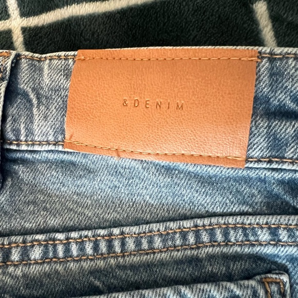 H&M Women's Wide Leg Jeans in Light Blue - Picture 4 of 8